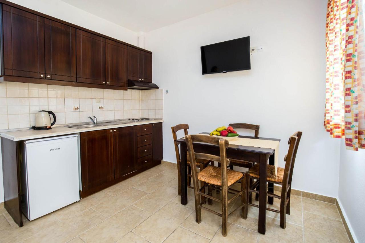 Apartments Ralitsa Limenaria  Bagian luar foto